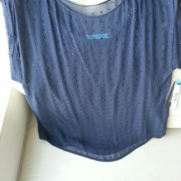 NWT Alice and Olivia Sienna silk top size S - Picture 4 of 4